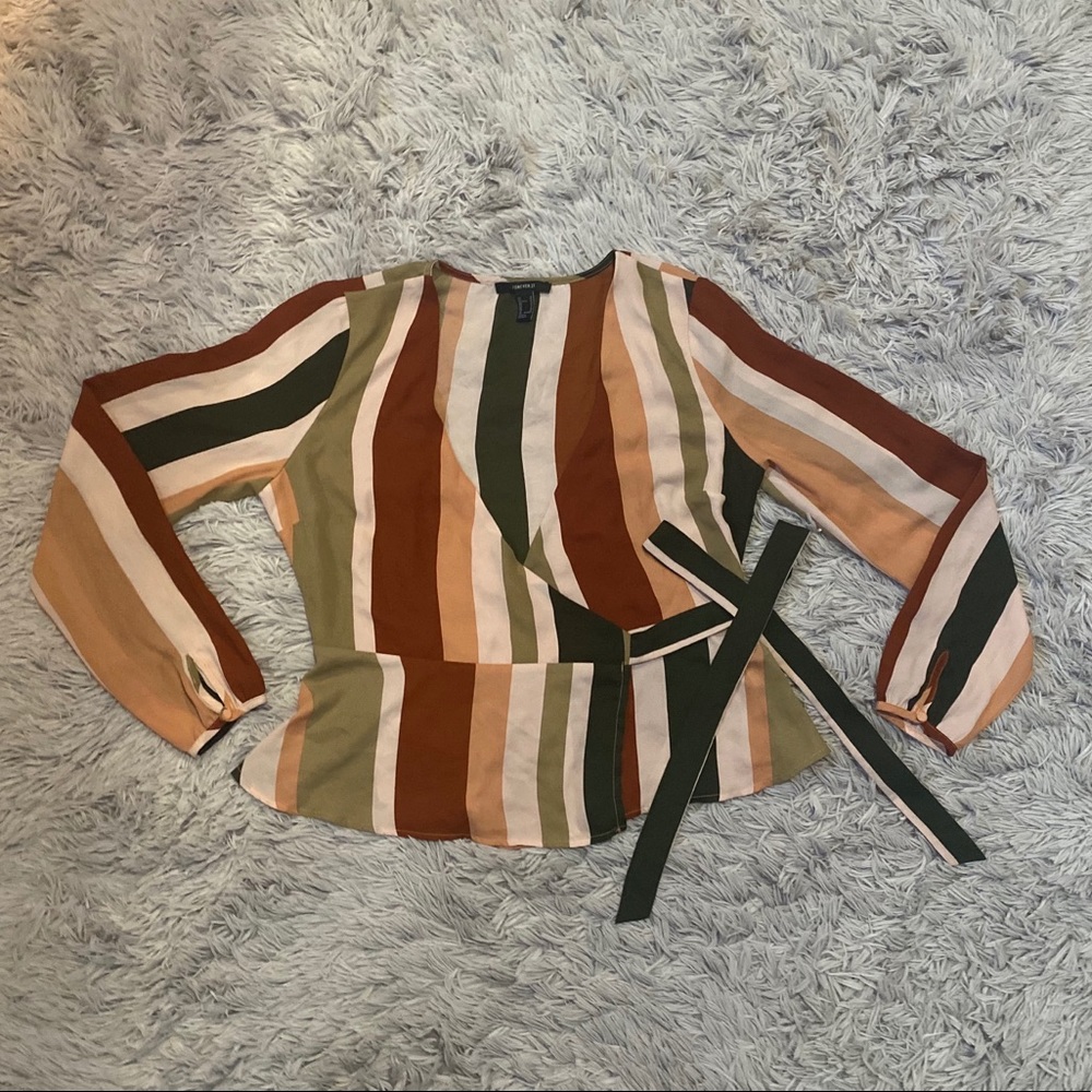 🚨SALE🚨 Forever 21 long sleeve top